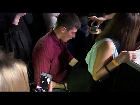 ❤️ Tena firaisana ara-nofo ao amin'ny boîte de nuit rosiana. Tovovavy Rosiana 18 taona tao amin'ny anus sy fivaviana nijangajanga tao amin'ny trano fandihizana ❤️❌ Voasary vetaveta vita an-trano aminay ☑